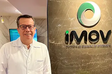 Dr. William Roberto Paredes Argotte